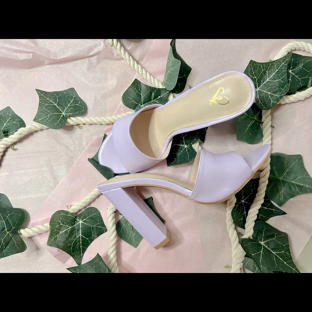 Open toed lavender chunk heels!